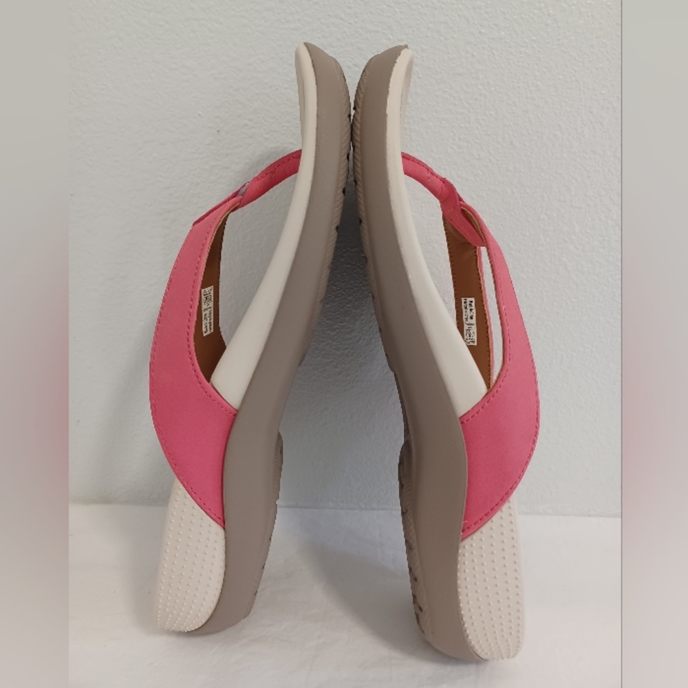 Crocs thong flip-flop sandals coral/cream size 9w Women’s - Picture 7 of 9